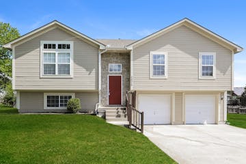 12210 E 56th Terrace Kansas City, MO 64133